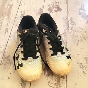 Kids baseball/softball cleats